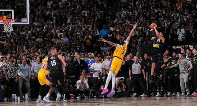 Jamal Murray ajusticia a los Lakers de LeBron sobre la bocina y abrocha una remontada de locura para los Nuggets