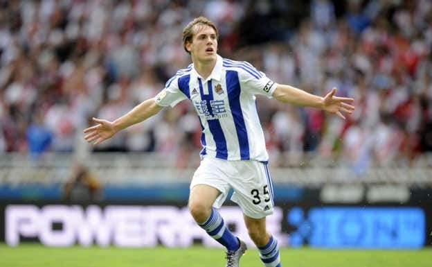Jon Bautista celebra su primer gol en Primera LALIGA