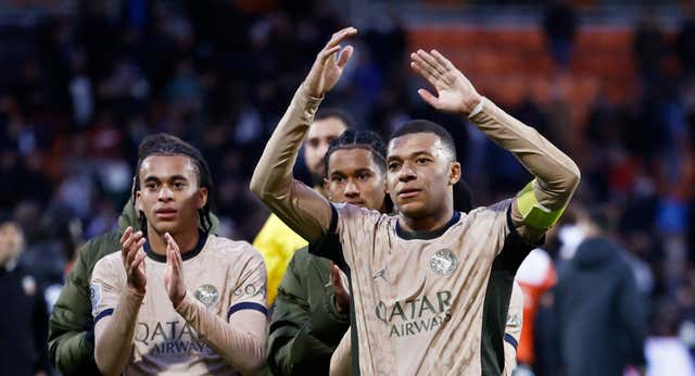 Mbappé saca la varita y el PSG acaricia el título