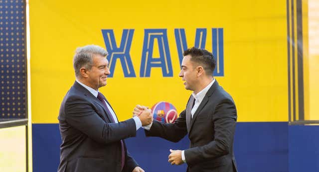 Los riesgos de la marcha atrás de Xavi: el «perder traerá consecuencias» de Laporta, Deco y el futuro de Guardiola y Luis Enrique