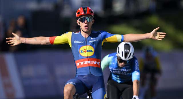 Thibau Nys, hijo de una leyenda del ciclocross, brilla en la segunda etapa del Tour de Romandía