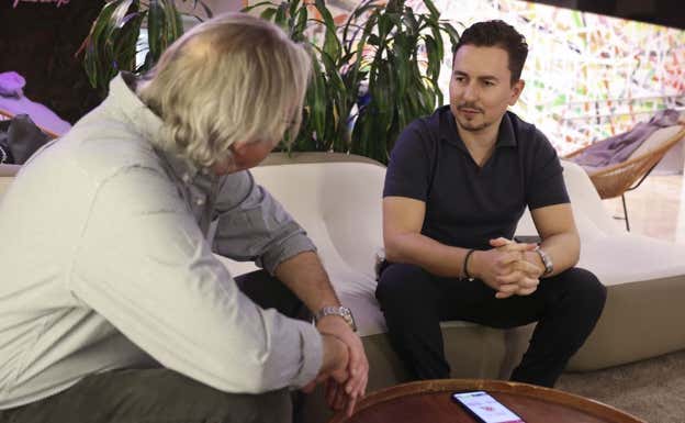 Jorge Lorenzo durante un momento de la entrevista. Relevo