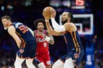 Jalen Brunson ya es historia de los Knicks: 47 puntos y 3-1 tras ganar en el 'Madison de Philadelphia'