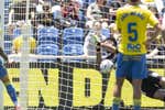 La parada con la cara de Gazzaniga que acerca al Girona a la Champions y mete al Barça de Xavi en un lío