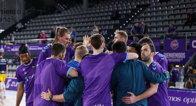 La afición del Zunder Palencia da ejemplo tras descender a la LEB Oro