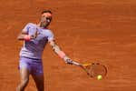 Nadal saca el 'Manual de Resistencia' y vuelve a rugir