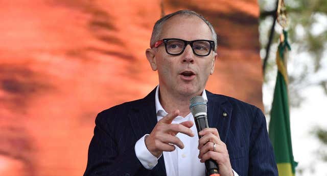 La parrilla, contra la idea de exprimir las carreras al sprint: «No vale la pena correrlas…«