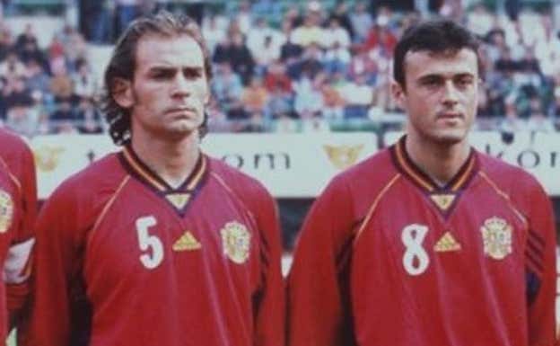 Paco Jémez y Luis Enrique Martínez, con la Selección española.  Getty