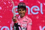 El ecuatoriano Jhonatan Narváez sorprende a Pogacar y es el primer 'maglia rosa' del Giro 2024