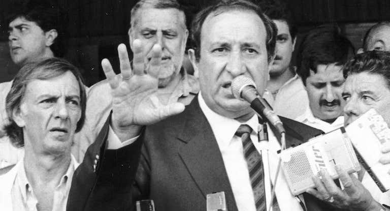 César Menotti (izq.), junto a Jesús Gil.