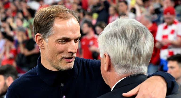 Tuchel saluda a Ancelotti en la ida.