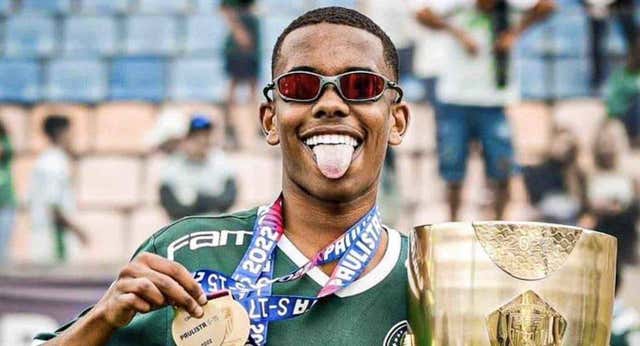 El Chelsea, a punto de fichar a Estevao para copiar la fórmula de Vinicius y Rodrygo