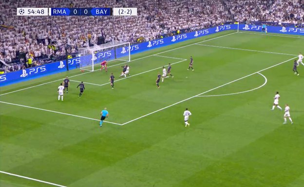 Rodrygo remata   en el área pequeña.  WYSCOUT