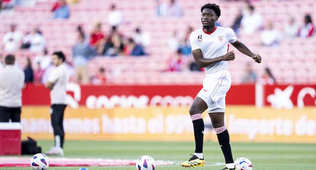 Agoumé renovó con el Inter y eso acerca una nueva cesión al Sevilla
