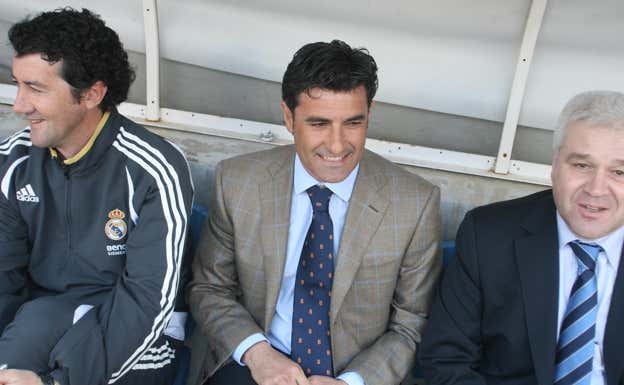 Míchel, durante un encuentro con el Real Madrid Castilla.  EFE