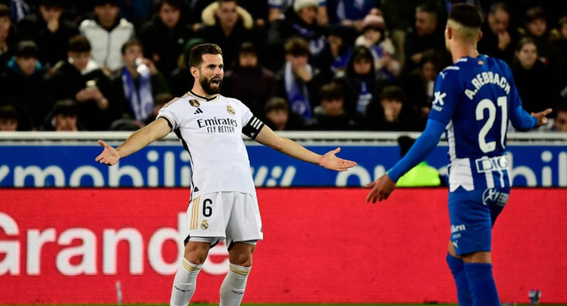 La montaña rusa de Nacho desde su expulsión en Mendizorroza hasta el ‘quédate’: el debate del triángulo, dos ‘palitos’ y el sueño de Wembley