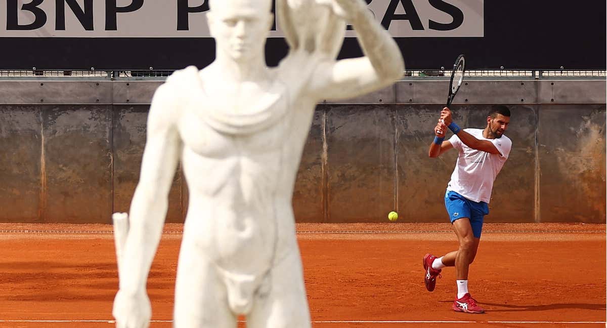 Novak Djokovic entrenando en el Foro Itálico de Roma./REUTERS