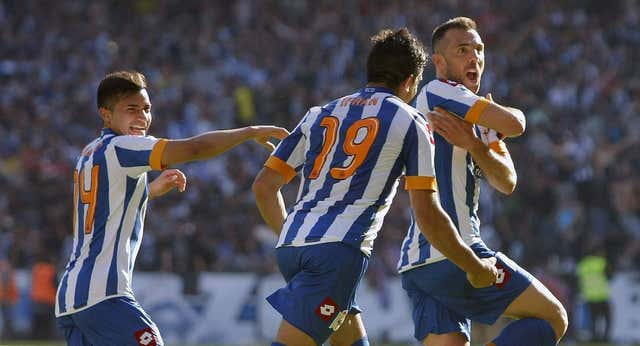El ADN blanquiazul de Marchena, el último ídolo que llevó la gloria a Riazor: “En Sevilla paro a la gente que lleva camisetas del Dépor“
