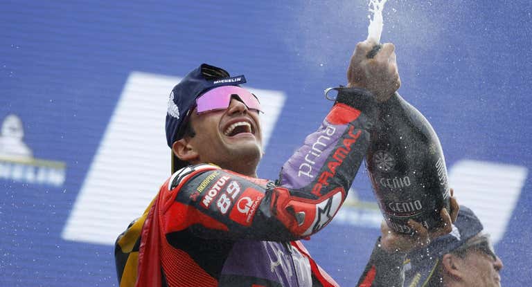 Jorge Martín celebra el triunfo.