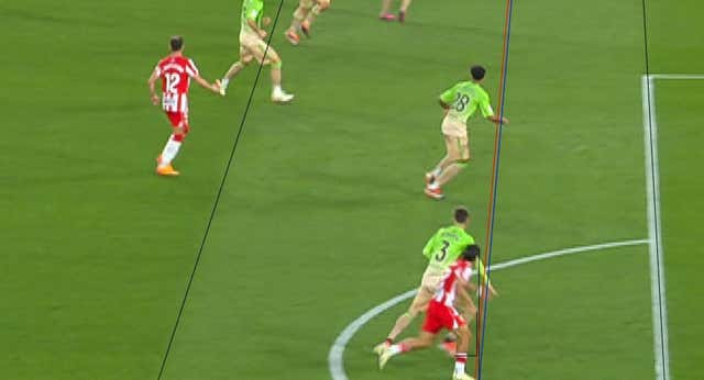 Nuevo lío en el VAR: el gol de Luka Romero para el Almería no debió subir al marcador frente al Betis