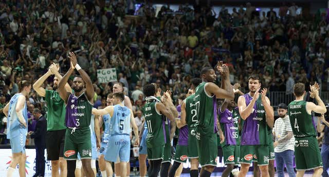 40 minutos de infartos, móviles y calculadoras: Unicaja reina en ACB, no habrá final Madrid-Barça y el Baskonia confirma su desastre