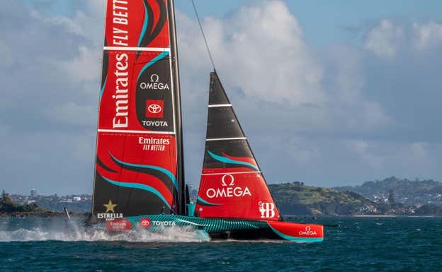 El Emirates Team New Zealand.  AMERICA'S CUP