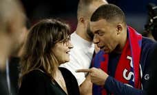 Dentro de la fiesta de despedida de Mbappé con el PSG... donde su madre no le quitó ojo