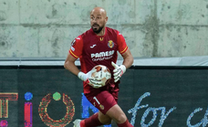 Pepe Reina no piensa en la retirada aunque el Villarreal no le renueve