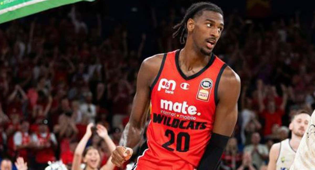 Alex Sarr durante su última temporada en Australia.