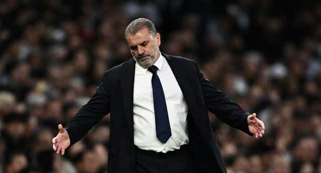 Postecoglou se queja de cimientos «bastante frágiles» en el Tottenham por el deseo interno de perder ante el City