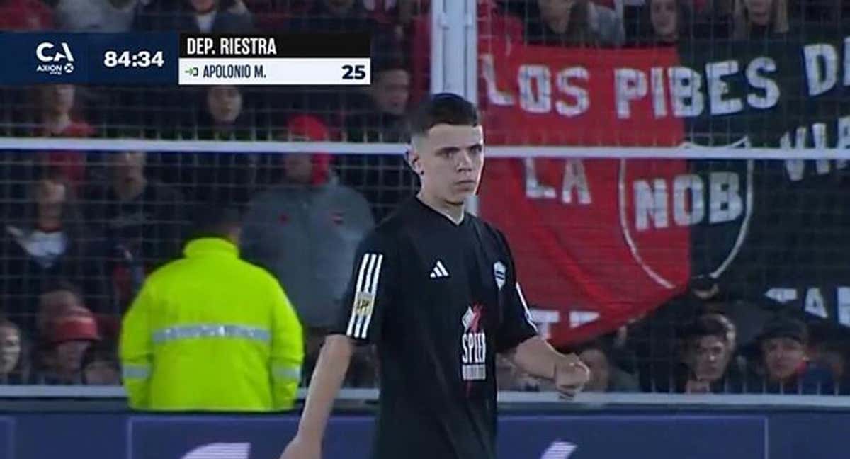 Apolonio, con el Deportivo Riestra.
