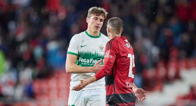 Mirandés y Elche firman un empate que perjudica a ambos