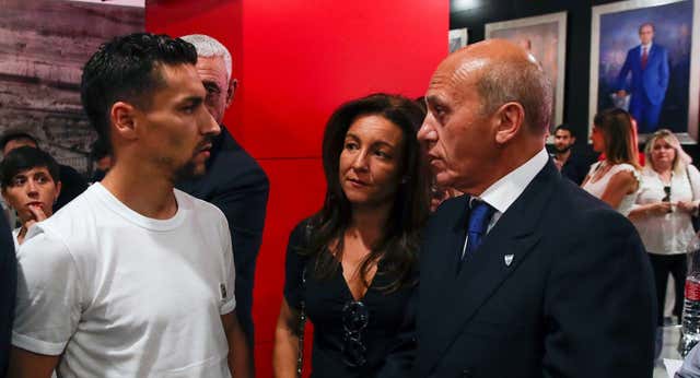 Del Nido padre echa más gasolina al incendio del Sevilla: «Cuando la mayoría de los capitanes abandonan el barco, es señal de que está a punto de hundirse»
