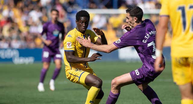 El Valladolid pierde el liderato y deja en el alambre al Alcorcón