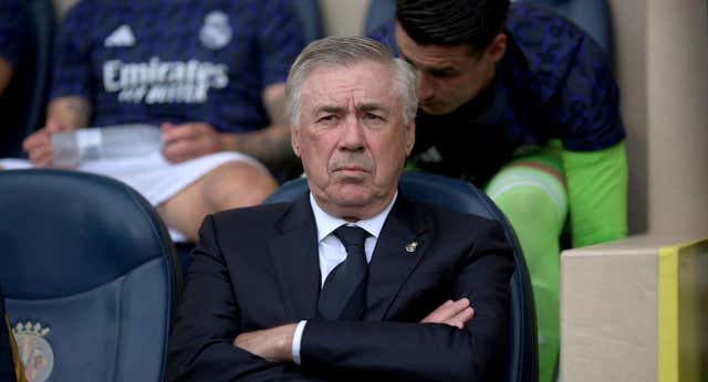 Ancelotti le echa un capote a Militao y traza un plan de futuro para Güler: «Tiene un talento especial»