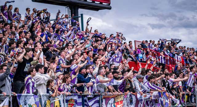 Viajando sin entrada para acompañar al Real Valladolid: “Ni en Primera he visto esta respuesta de la afición”