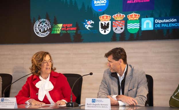 Ángeles Armisan y Raúl Chapado, durante la presentación de la Copa del mundo sub-18 de trail running.  RFEA