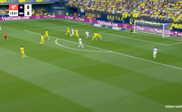 Remate del turco para batir a Jörgensen en el 0-1.  WYSCOUT