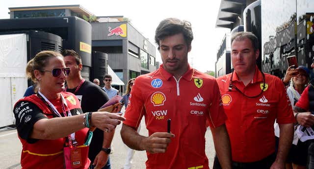 El último ninguneo a Carlos Sainz viene de una revista de Mónaco