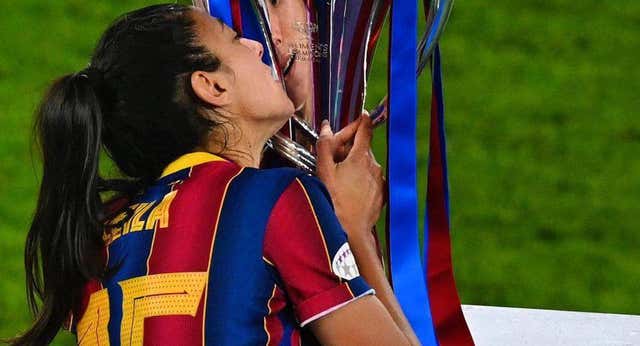Leila Ouahabi abre el baúl de los recuerdos de la primera Champions del Barça: «En las fotos no sé por qué hay una cafetera»