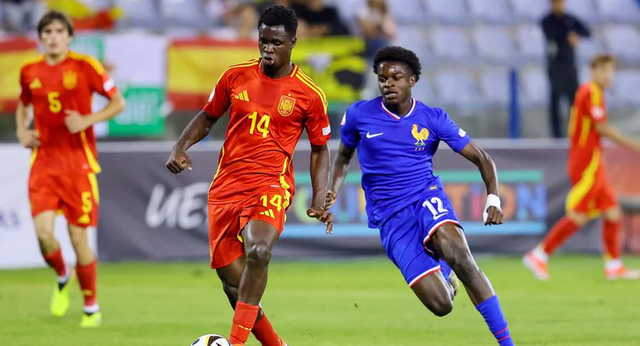 España se agarra a una carambola para seguir en el Europeo Sub-17