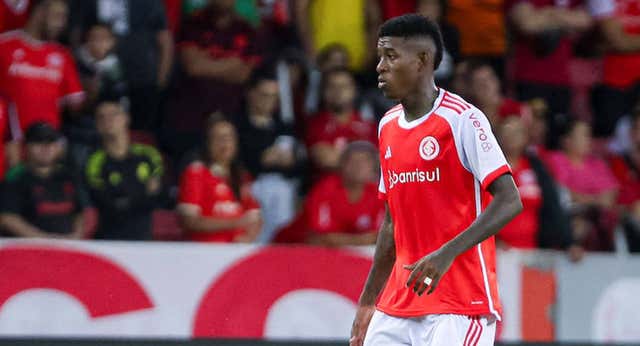 Internacional se pone firme con el Betis en la negociación por Vitao