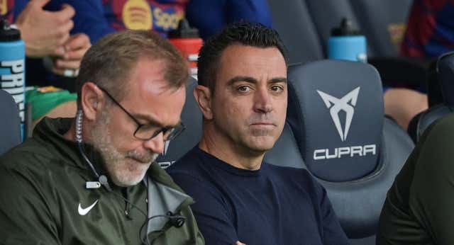 El sainete terminó en el Barça: Joan Laporta fulmina a Xavi Hernández