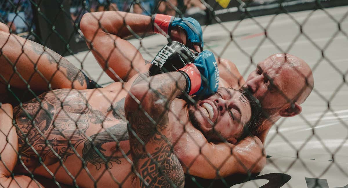 Daniel Requeijo somete a Marco Beltrán en AFL 34./Tony Sánchez Fotografía/AFL MMA