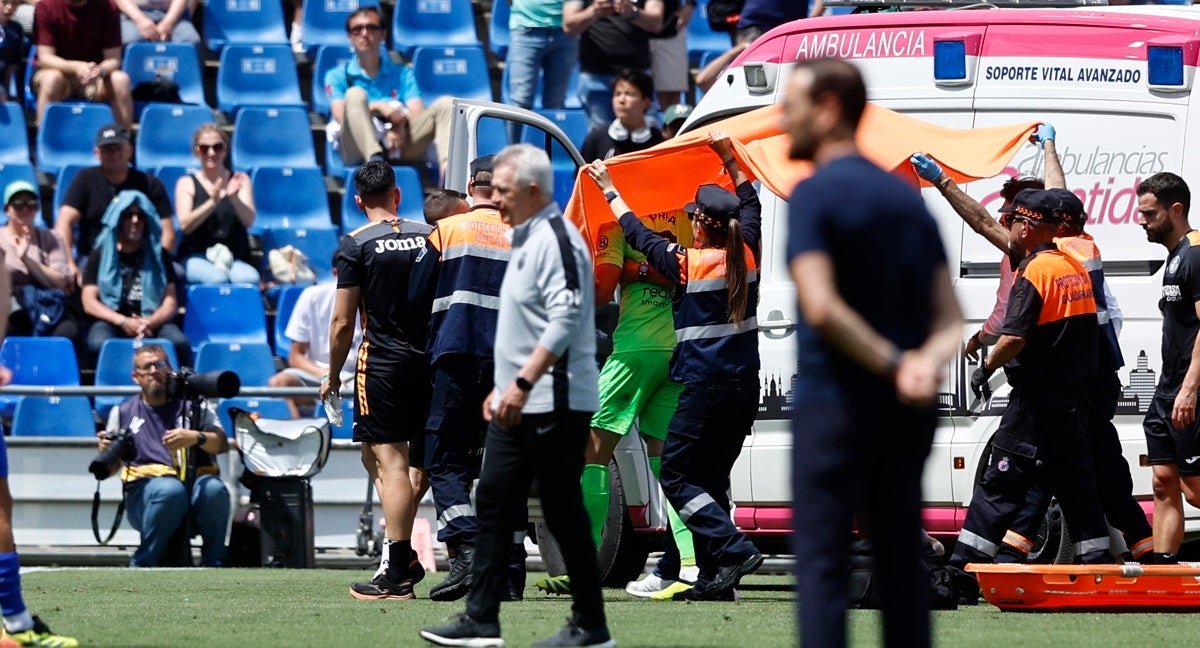 David Soria calentando antes del partido contra el Mallorca.