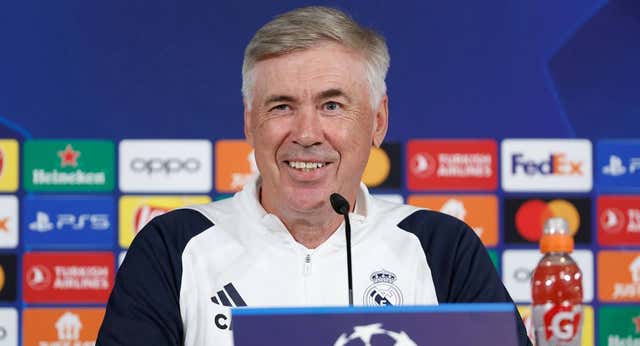 Ancelotti se ríe con el debate de la portería y lanza un ‘dardo’: «Muchos verán el partido por la TV»