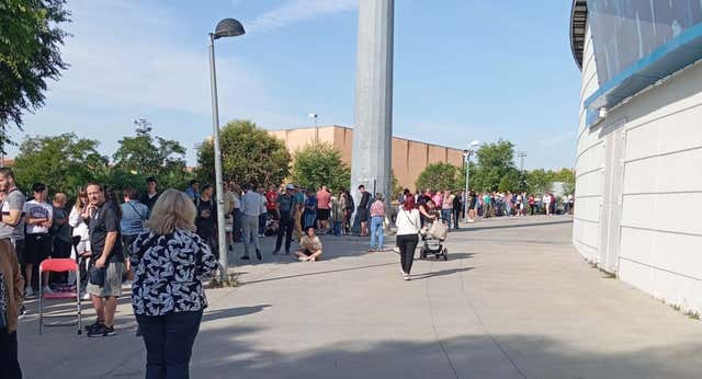 Madrugón en Leganés para conseguir las entradas para el ascenso que podrían agotarse hoy: “Olvídate”