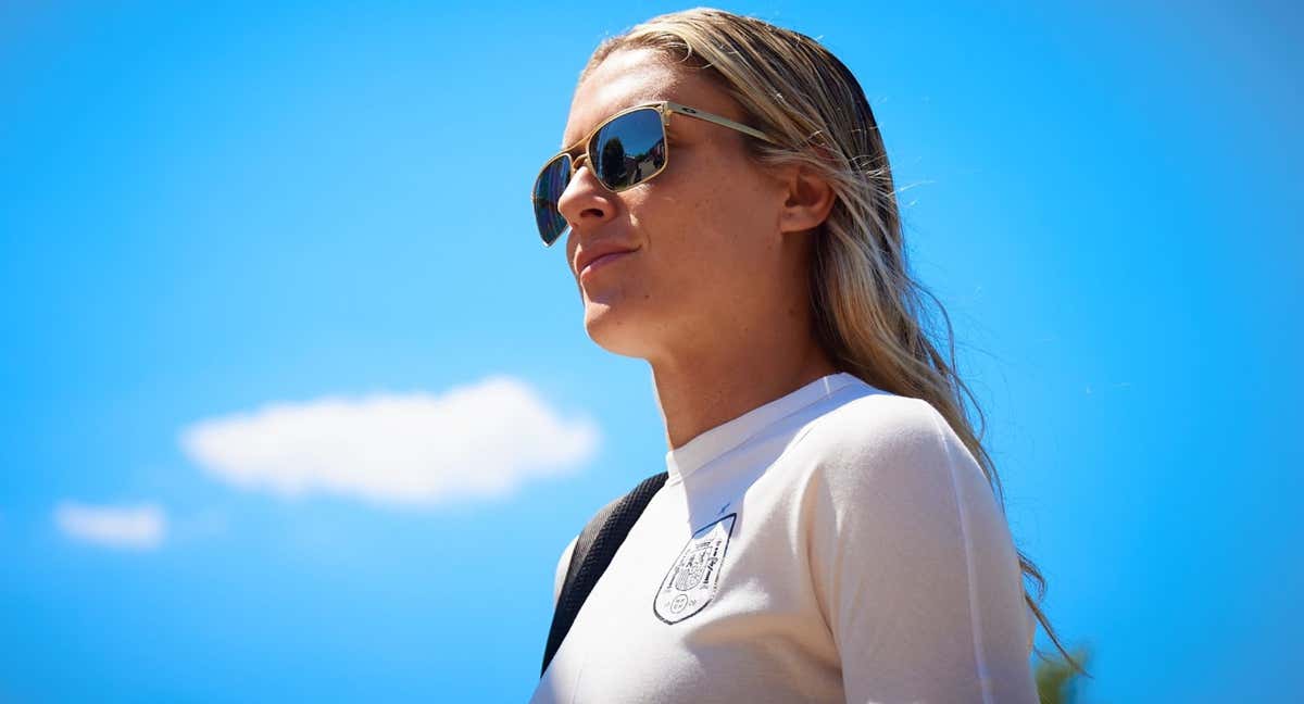 Alexia Putellas, durante la concentración con la Selección, pone rumbo con el equipo a Dinamarca para un partido clasificatorio para la Eurocopa. /RFEF