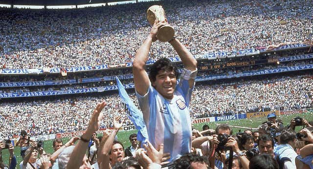 Luz verde para la subasta del Balón de Oro de Maradona
