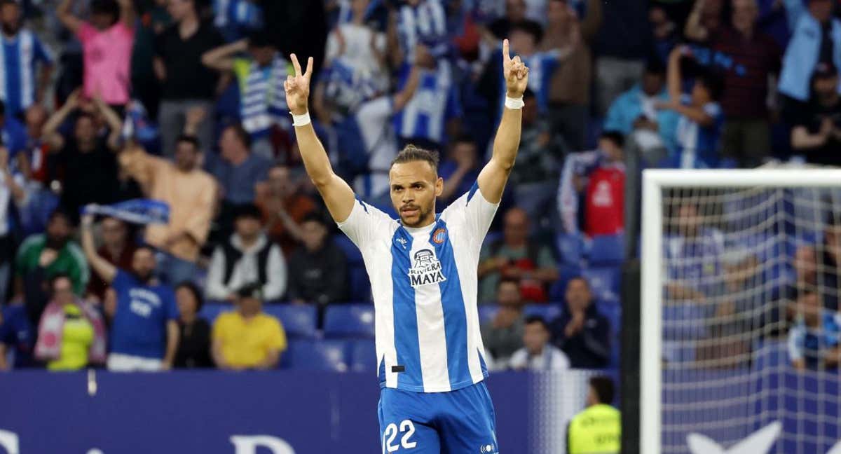 Así celebró Braithwaite su gol ante el Oviedo. /RCDE
